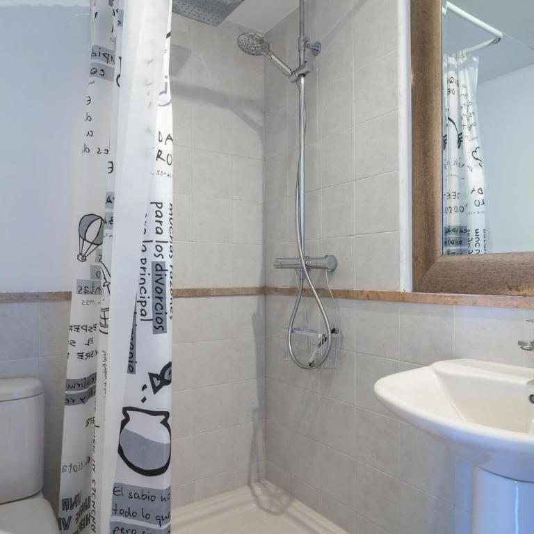 Nice Home In Estepona With Outdoor Swimming Pool - Casa Vacacional de 3 dormitorios - 10