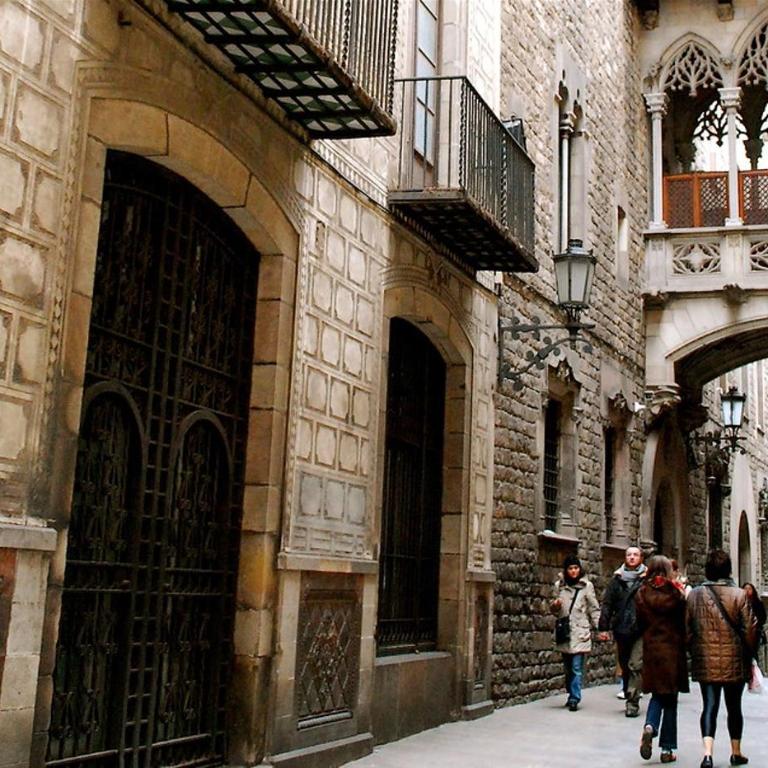 Room not shared center liceu ramblas plaza Cataluña - One-Bedroom Apartment - 16