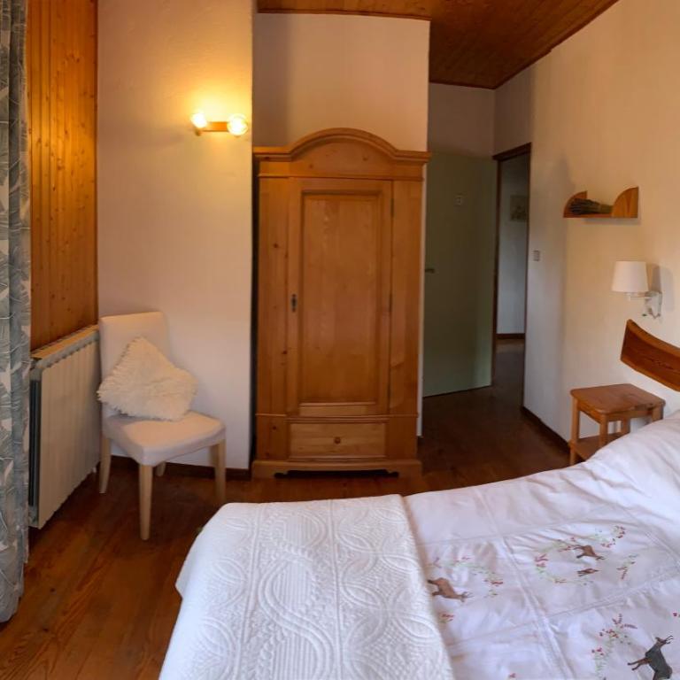 Gîte et chambres d'hôtes "La Tourtette" 12 pers - Small Double Room - 5