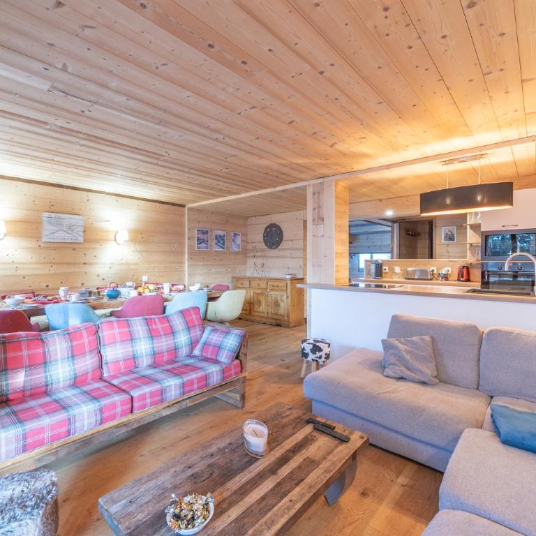 Chalet Alpe d'Huez 1850-Sea and Mountain Pleasure Avec 2 appartements- 1 Appartement 3 Chambres 8 Couchages - 3 Salles d'eau et 1 Appartement 5 Chambres 12 Couchages 5 Salles d'eau - Jacuzzi et Sauna -Pieds des Pistes et Centre - Appartement avec Balcon - 51