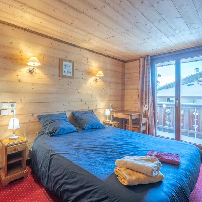 Chalet Alpe d'Huez 1850-Sea and Mountain Pleasure Avec 2 appartements- 1 Appartement 3 Chambres 8 Couchages - 3 Salles d'eau et 1 Appartement 5 Chambres 12 Couchages 5 Salles d'eau - Jacuzzi et Sauna -Pieds des Pistes et Centre - Appartement avec Balcon - 13