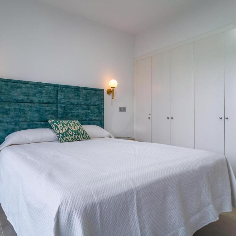 Cozy Apartment In Zahara De Los Atunes - Apartamento de 3 dormitorios - 3