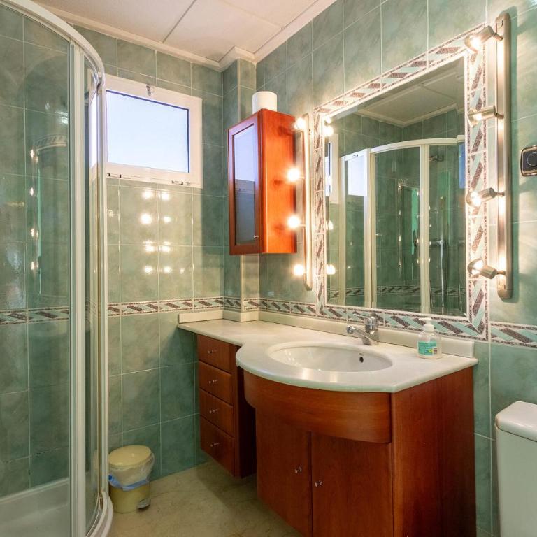 Pet Friendly Apartment In El Campello - Apartamento de 3 dormitorios - 13