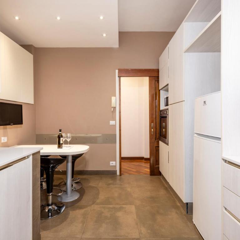 ROMA 1 - Elegante Appartamento con Terrazzo - Appartamento con 2 Camere da Letto - 8