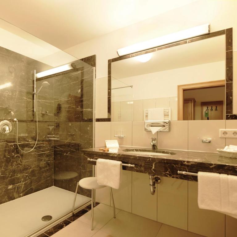 Parkhotel Seefeld - Superior Doppelzimmer - 9