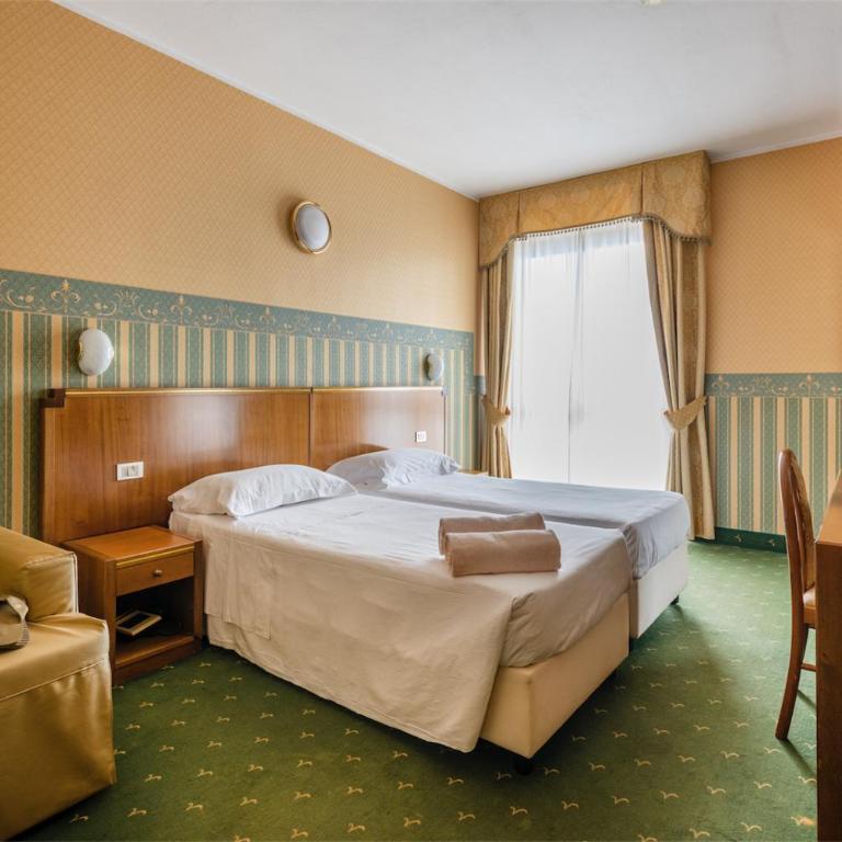 Hotel Splendid Palace - Camera Classic con Vista Lago - 2