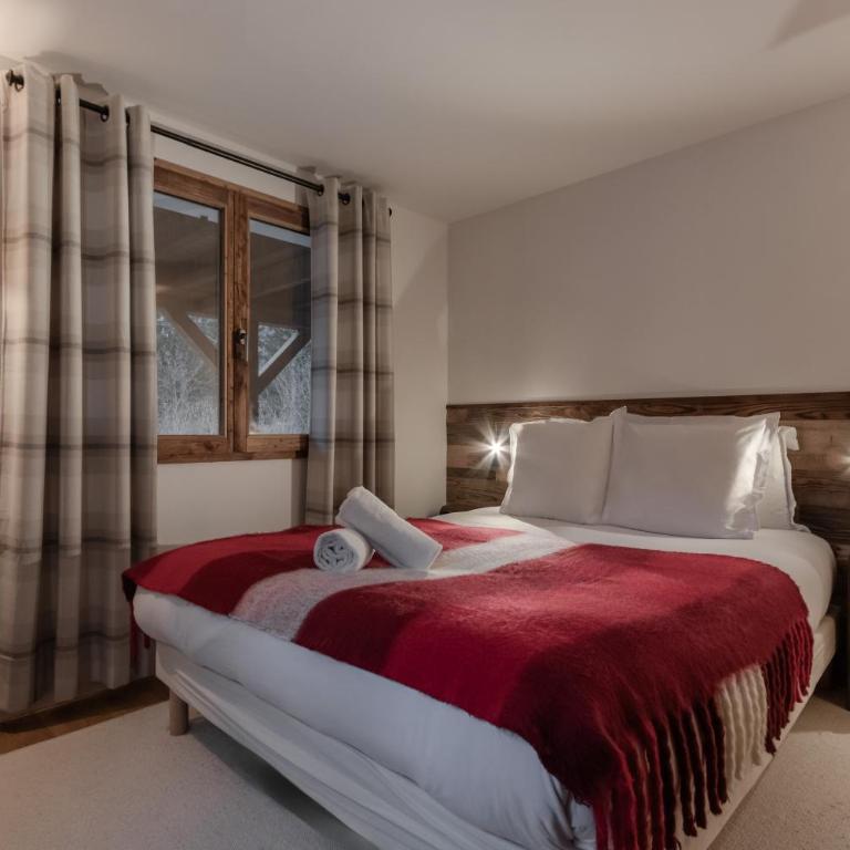 Chalet des Eaux Rousses -Renove -Prive - Vues 360 Mont Blanc - Chalet - 13