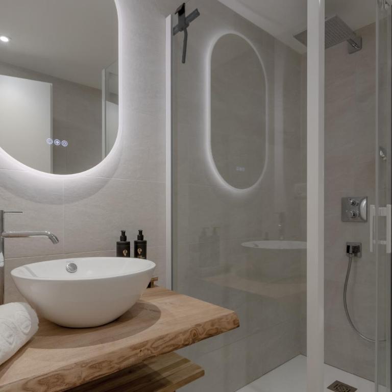 Chalet des Eaux Rousses -Renove -Prive - Vues 360 Mont Blanc - Chalet - 9