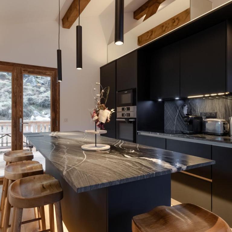 Chalet des Eaux Rousses -Renove -Prive - Vues 360 Mont Blanc - Chalet - 4