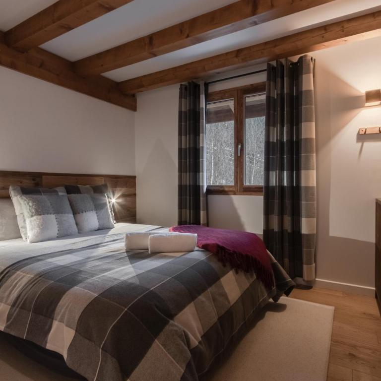 Chalet des Eaux Rousses -Renove -Prive - Vues 360 Mont Blanc - Chalet - 6