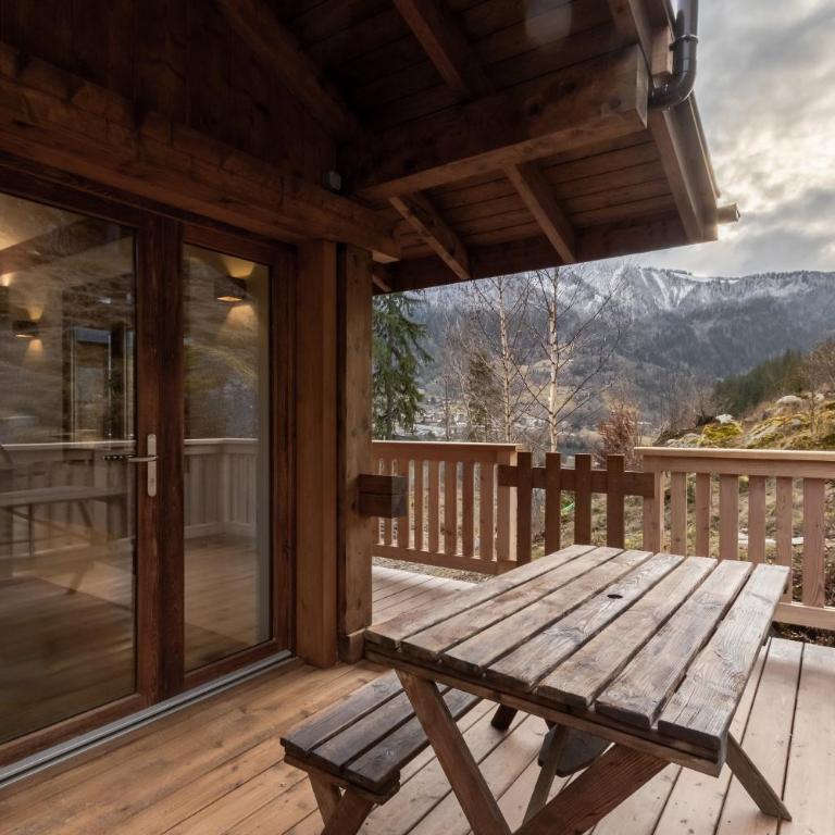 Chalet des Eaux Rousses -Renove -Prive - Vues 360 Mont Blanc - Chalet - 30