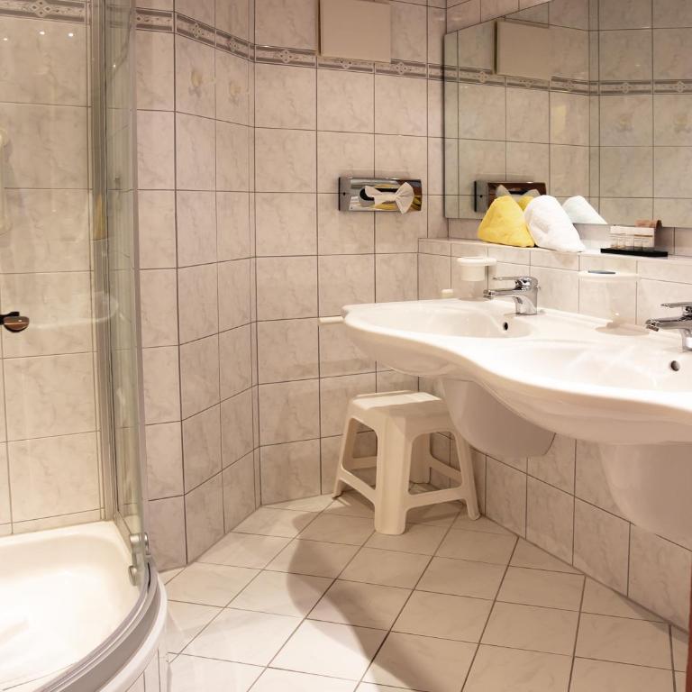 Hotel Bergruh - Suite mit 1 Schlafzimmer - 9