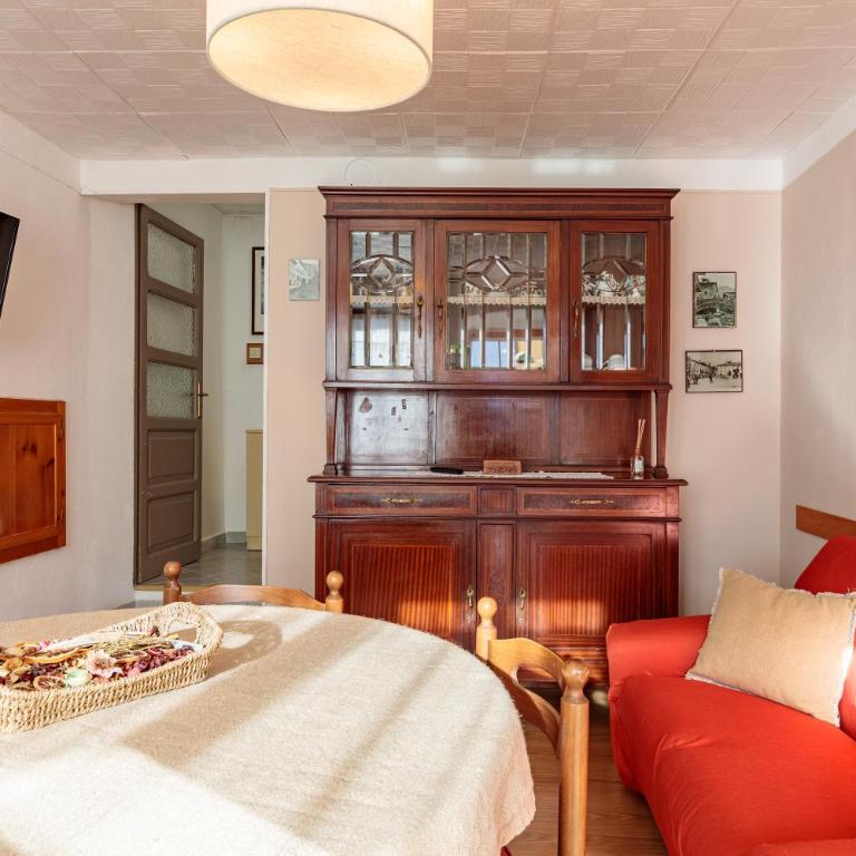 Lo Mitcho de Pouisse - Two-Bedroom Apartment - 12