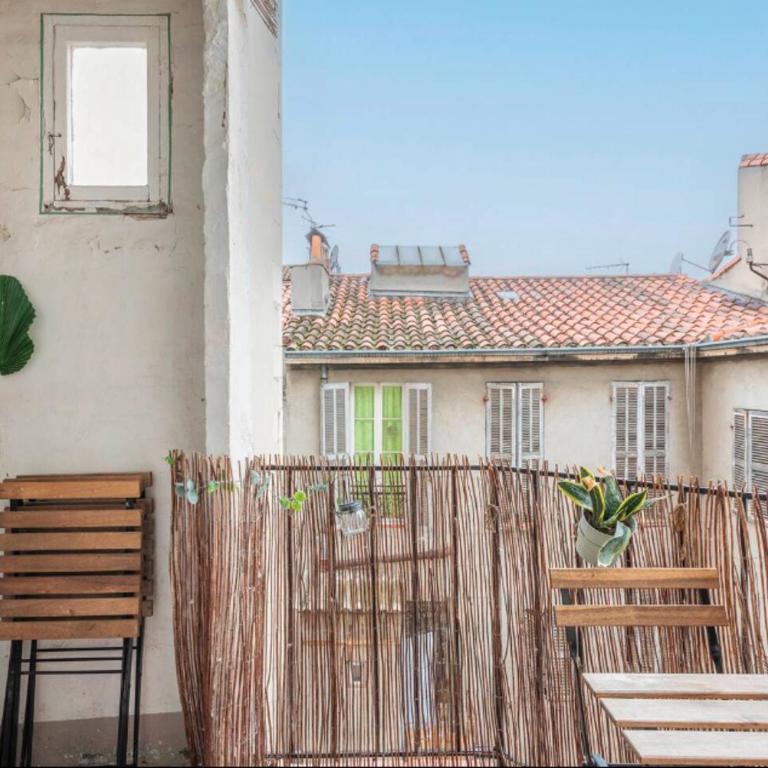 52ADO - Apprt proche Saint-Charles et cours Julien - Appartement 2 Chambres - 1