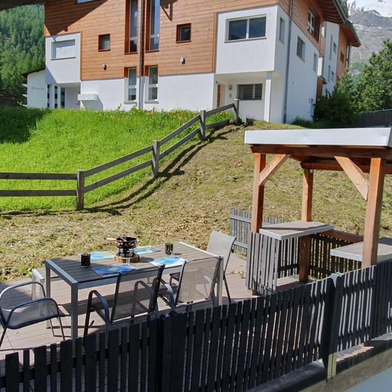 Chalet Lärchenheim, central SaasFee close to AlpinExpress - Apartment mit 2 Schlafzimmern und Terrasse - 8
