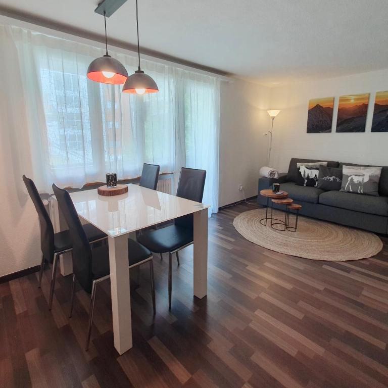 Chalet Lärchenheim, central SaasFee close to AlpinExpress - Apartment mit 2 Schlafzimmern und Terrasse - 4