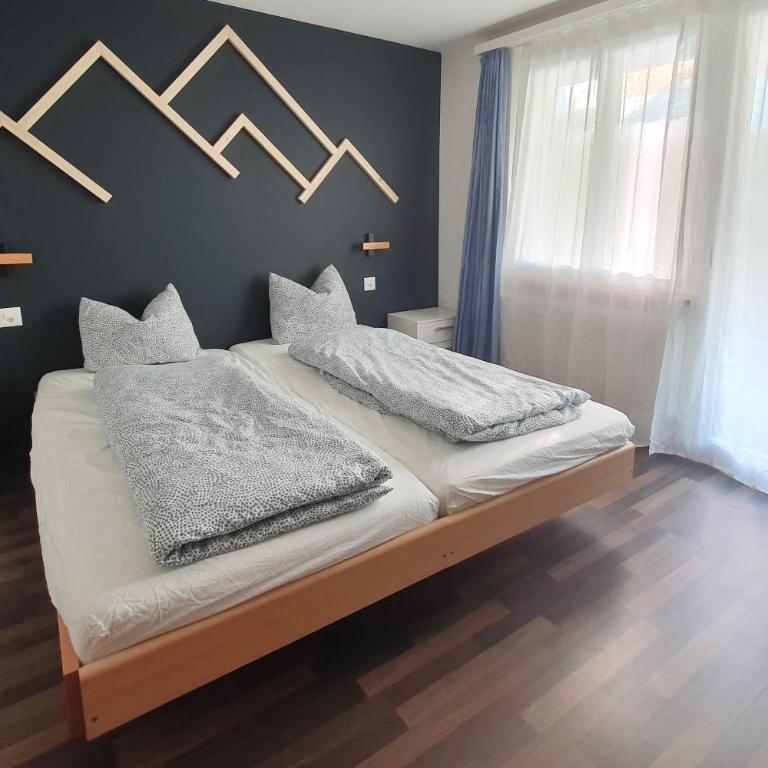 Chalet Lärchenheim, central SaasFee close to AlpinExpress - Apartment mit 2 Schlafzimmern und Terrasse - 2