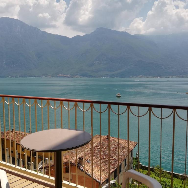 Hotel Splendid Palace - Camera Comfort con Vista Lago - 7