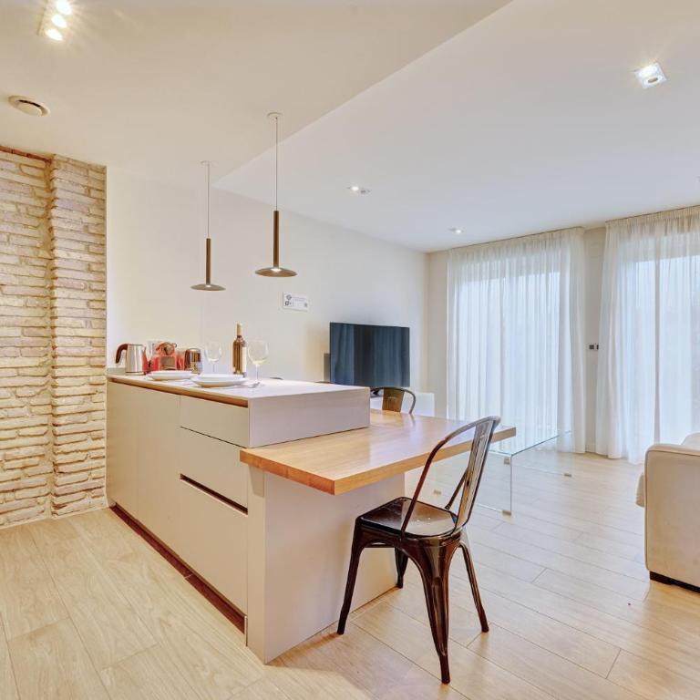 Edificio Joya by Clabao - Deluxe One-Bedroom Apartment - 8