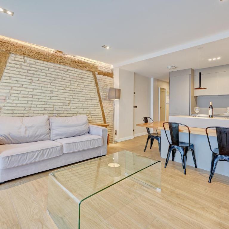 Edificio Joya by Clabao - Deluxe One-Bedroom Apartment - 1