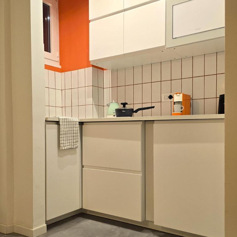 YR Apartments Dergano - 1 Min Walk to Metro - Appartamento con 1 Camera da Letto e Balcone - 18
