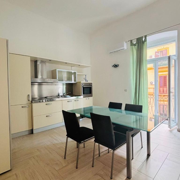 Casa Giulio - Two-Bedroom Apartment - 10