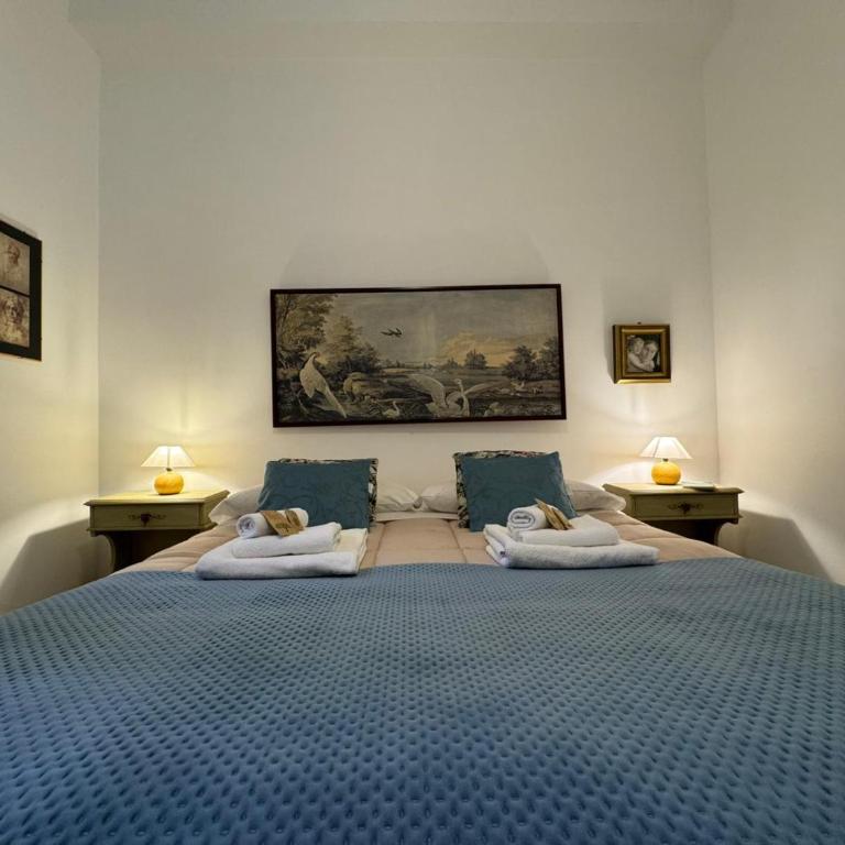 Warm Hideaway in Vibrant Tuscolano - Two-Bedroom Apartment - 4