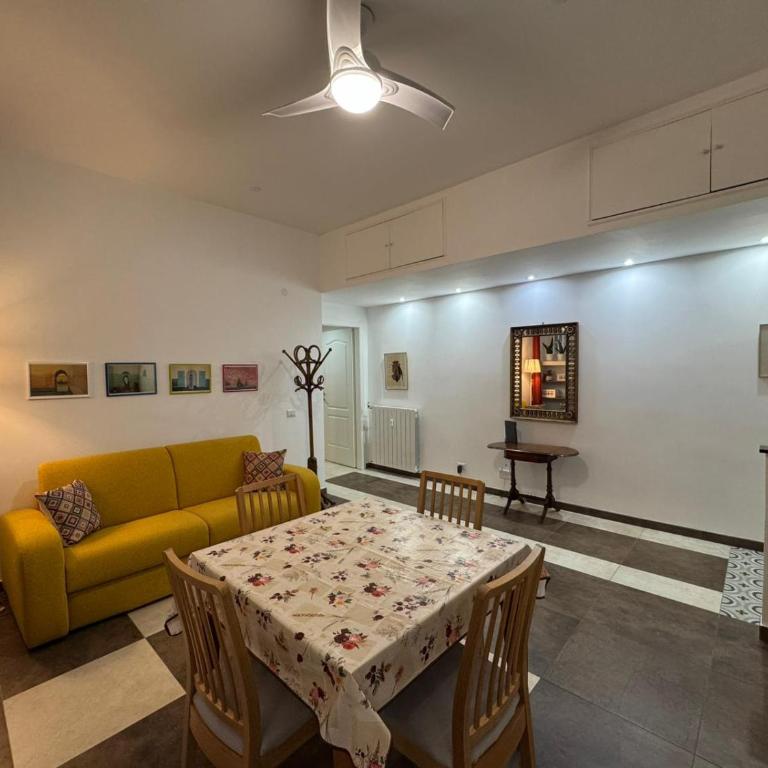 Warm Hideaway in Vibrant Tuscolano - Two-Bedroom Apartment - 12