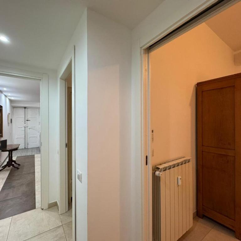 Warm Hideaway in Vibrant Tuscolano - Two-Bedroom Apartment - 13