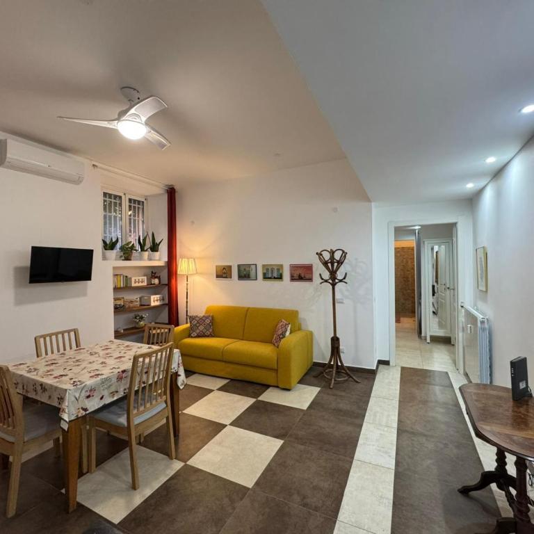 Warm Hideaway in Vibrant Tuscolano - Two-Bedroom Apartment - 14