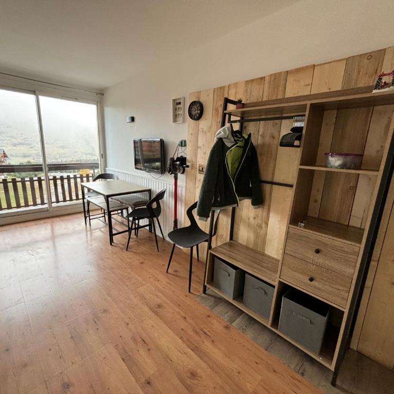 2 Studios mitoyens à Superdévoluy - Evasion Bleu Canard - 13 couchages en tout - Appartement avec Vue sur la Montagne - 20