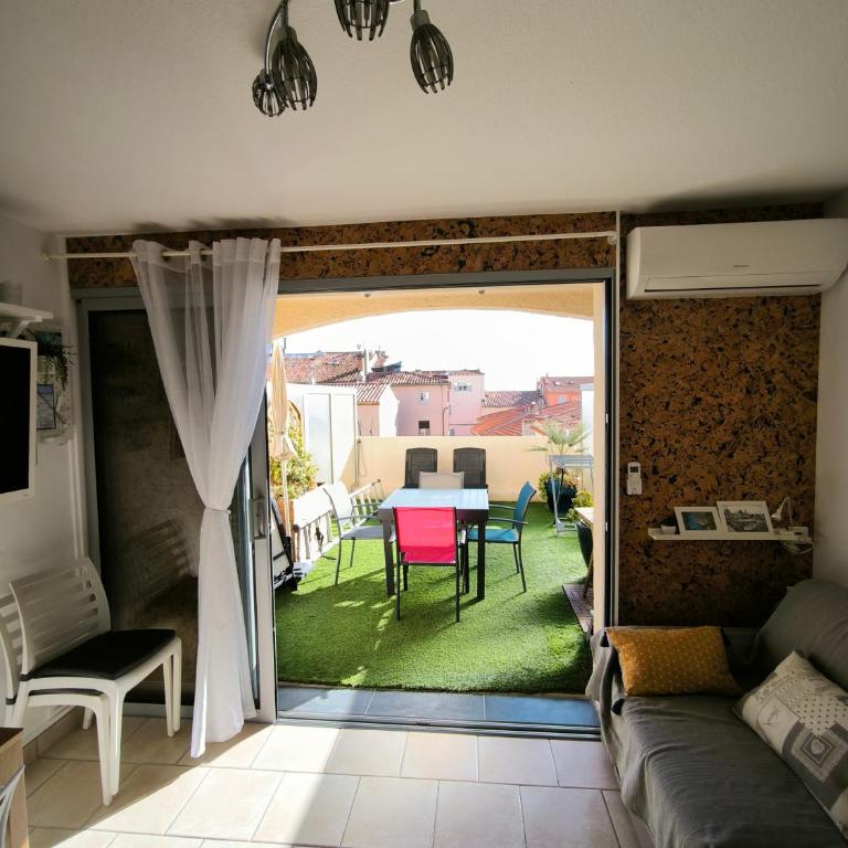 Au Coeur de Bandol T2 climatisé avec terrasse et garage - Apartment with Terrace - 12