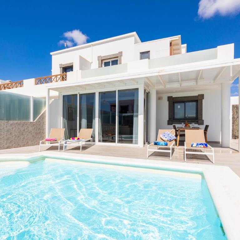 Villa Oscar - Three-Bedroom Villa - 3