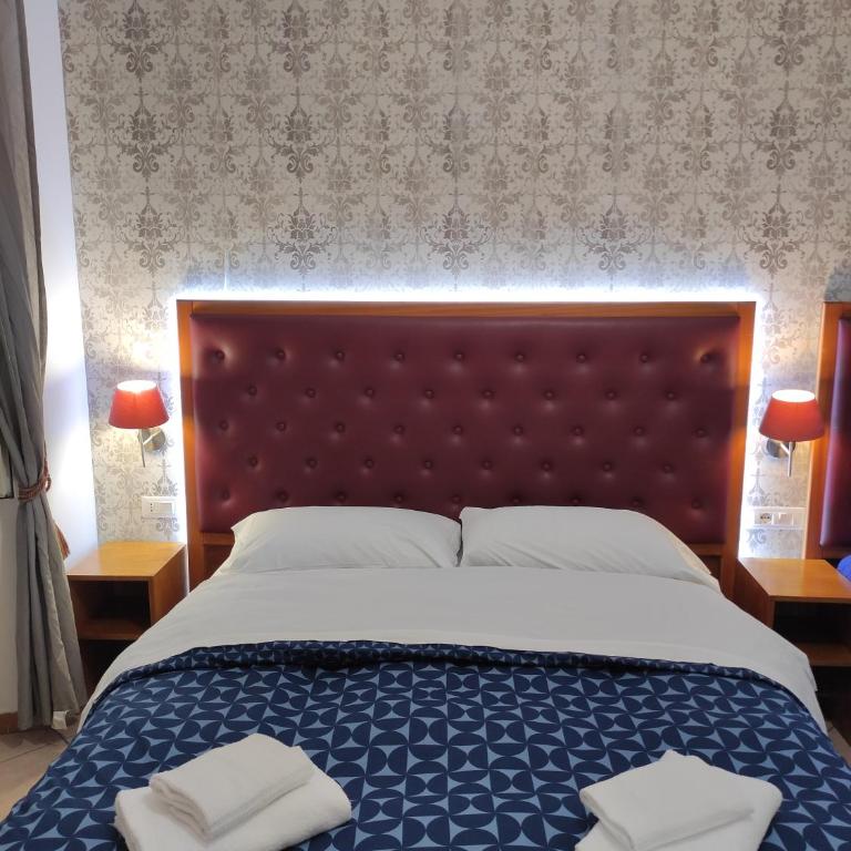 A&C Much More II - Triple Room with Bathroom - 19