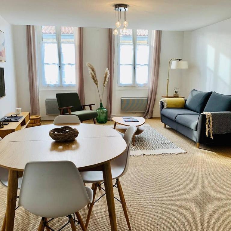 Le Capricorne Plein Centre Ville La Rochelle Wifi - Two-Bedroom Family Apartment - 9