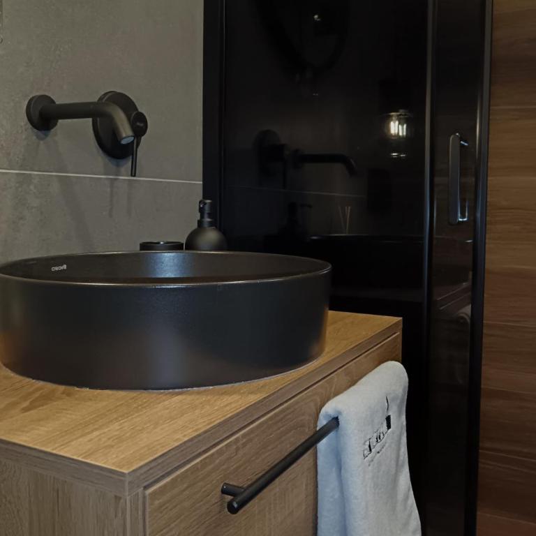 Garage Apartments - Studio - na Više Nivoa - 21