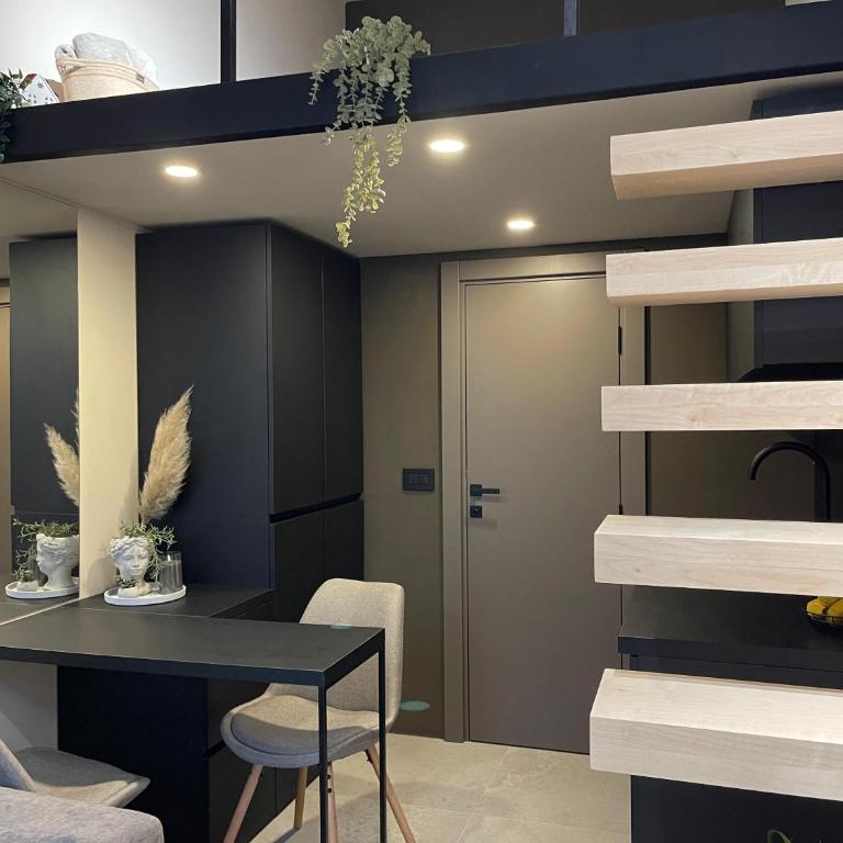 Garage Apartments - Studio - na Više Nivoa - 24
