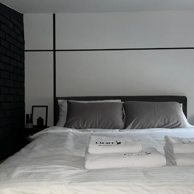 Garage Apartments - Studio - na Više Nivoa - 23