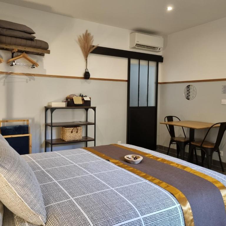 Le Clos de la Canéda - Superior Double Room - 36