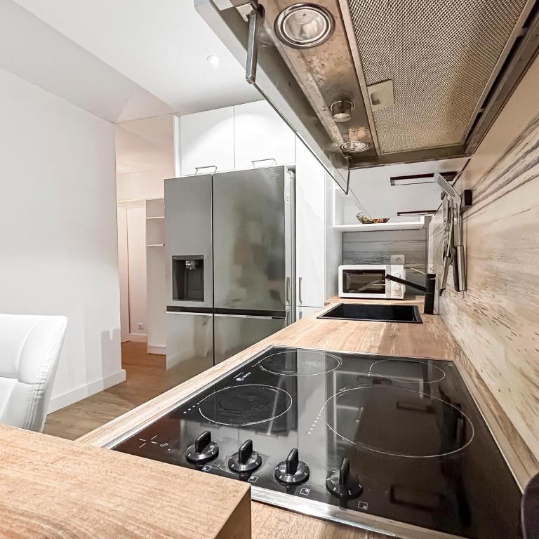 T2 35m2 clim, piscine, balcon et parking privé à 2 pas du port Santa Lucia - Apartment mit 1 Schlafzimmer - 14