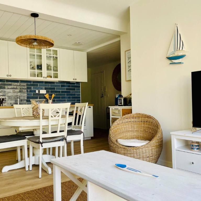 L Escapade Rochelaise - Wifi & Balcon - Appartement 3 Chambres avec Balcon - 18