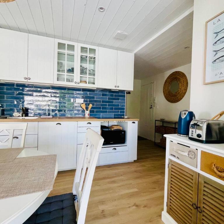 L Escapade Rochelaise - Wifi & Balcon - Appartement 3 Chambres avec Balcon - 25