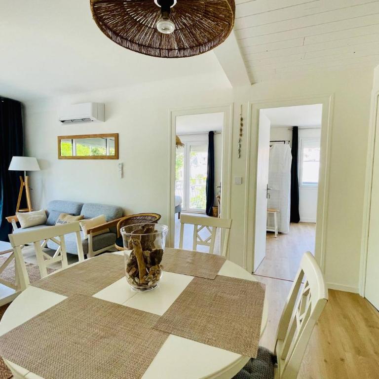 L Escapade Rochelaise - Wifi & Balcon - Appartement 3 Chambres avec Balcon - 47