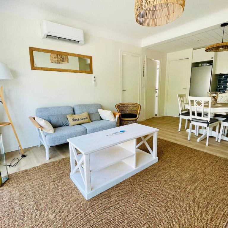 L Escapade Rochelaise - Wifi & Balcon - Appartement 3 Chambres avec Balcon - 48