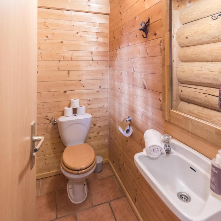 Ski-N-Lake Chalet One - Chalet mit 4 Schlafzimmern und Terrasse - 17