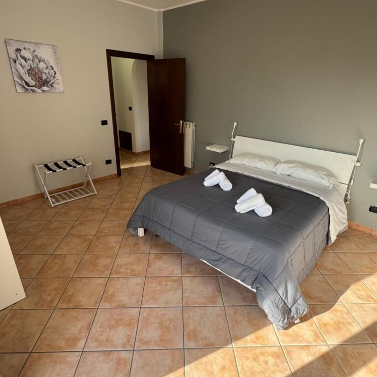 Guest House La Casaccia - Triple Room with Private External Bathroom - 2
