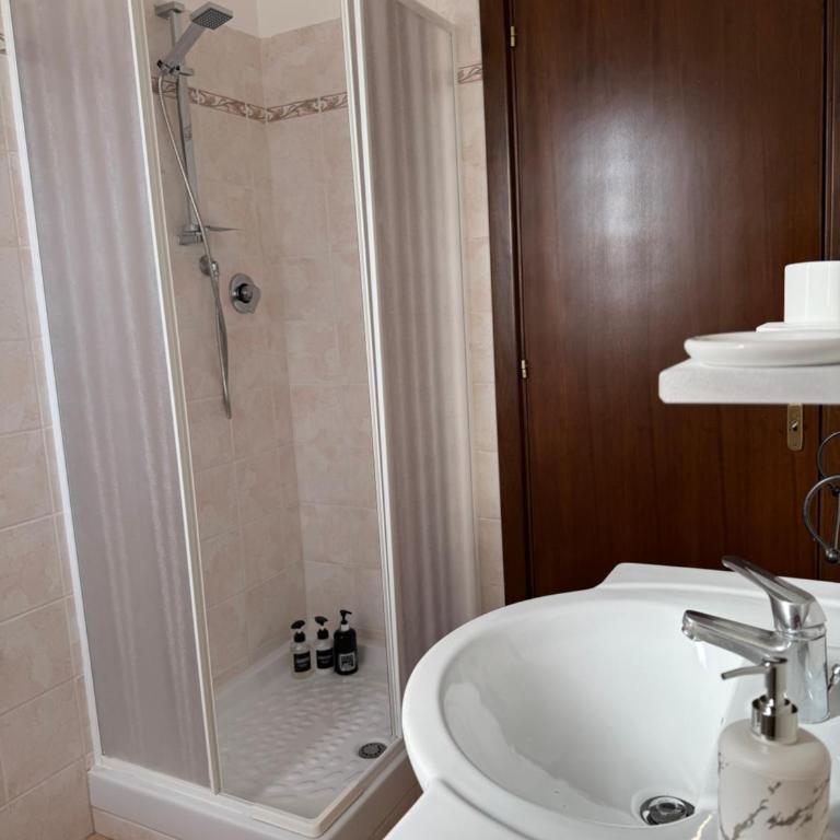 Guest House La Casaccia - Triple Room with Private External Bathroom - 5