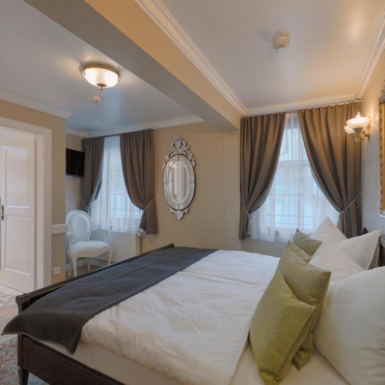 Schneider Hof Boutique-Hotel Garni Superior - Suite mit 2 Schlafzimmern - 8