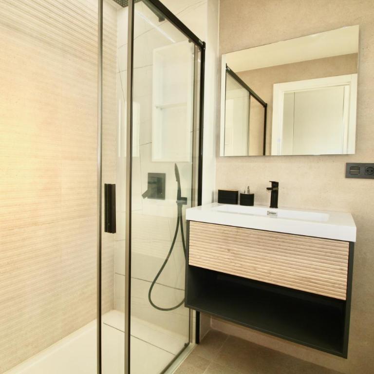 Two Bedroom Modern Apartment In Mirador Santa Rosalia - Apartamento - 9