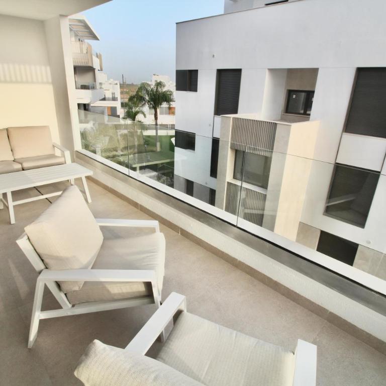 Two Bedroom Modern Apartment In Mirador Santa Rosalia - Apartamento - 4